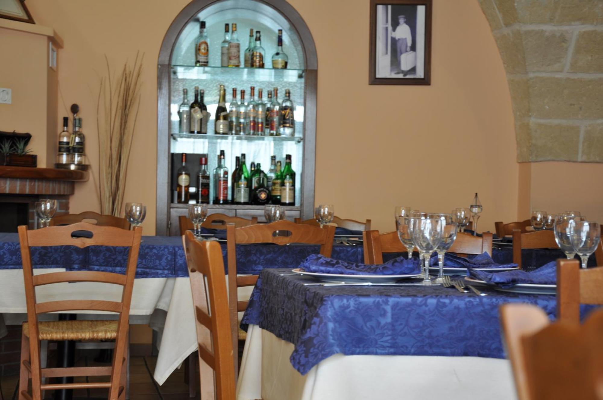 Al Borgo Antico Ristorante E B&B Crispiano Экстерьер фото