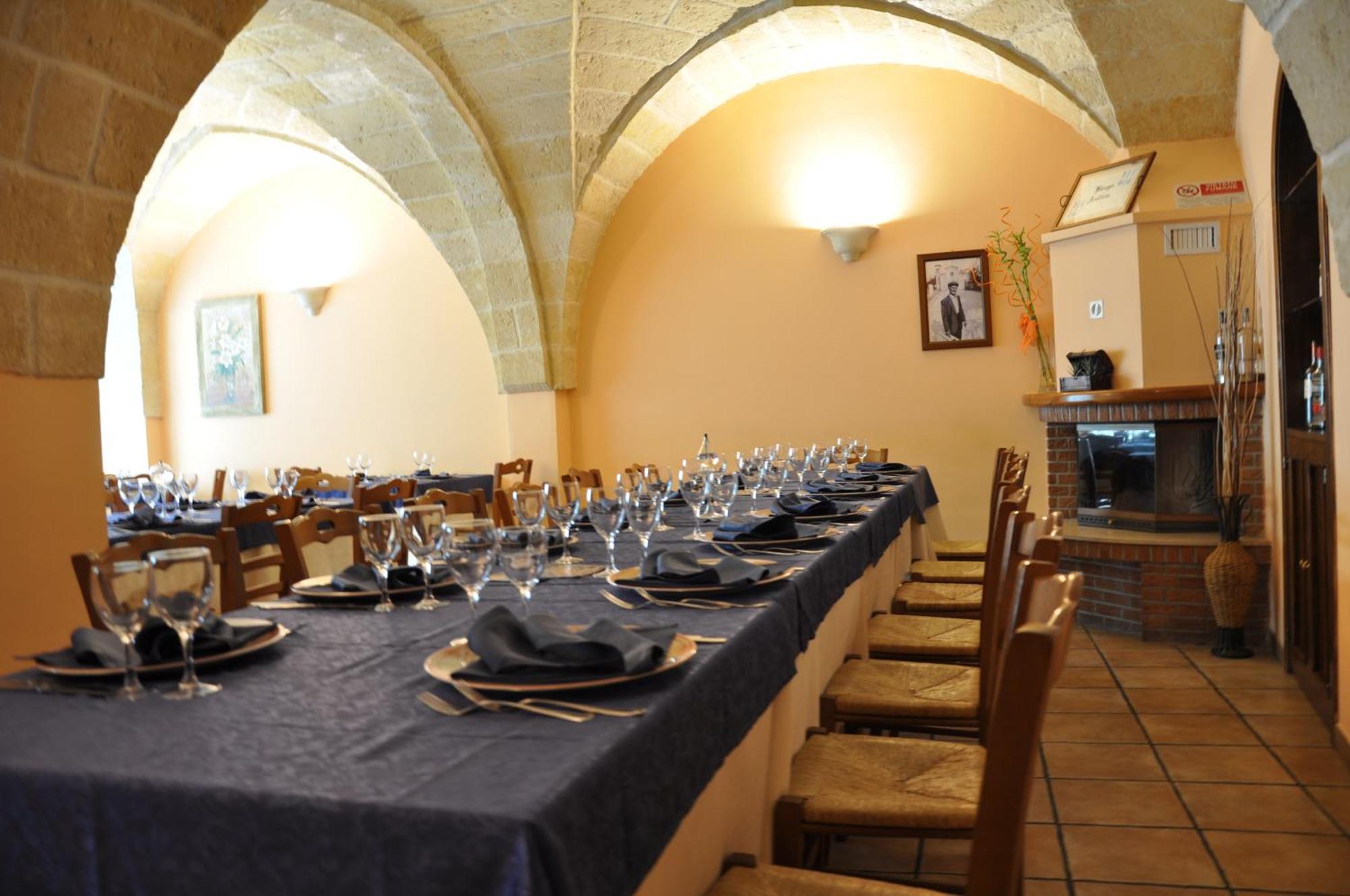 Al Borgo Antico Ristorante E B&B Crispiano Экстерьер фото